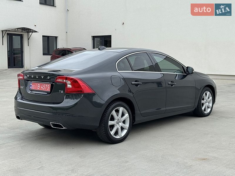 Седан Volvo S60 2016 в Луцке