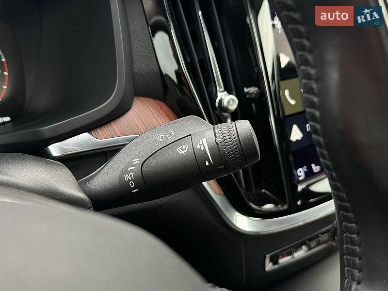 Седан Volvo S60 2021 в Киеве