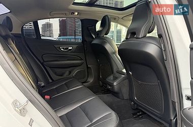 Седан Volvo S60 2019 в Киеве