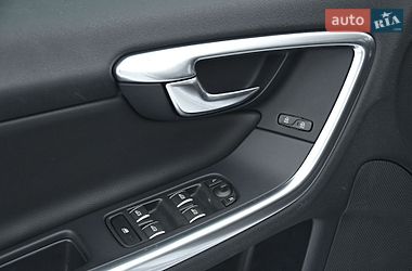 Седан Volvo S60 2018 в Бердичеве