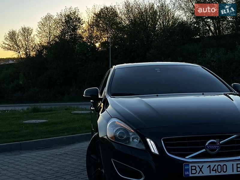 Седан Volvo S60 2012 в Тернополі