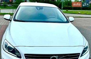 Седан Volvo S60 2013 в Сумах