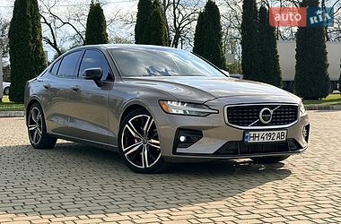 Седан Volvo S60 2019 в Одессе