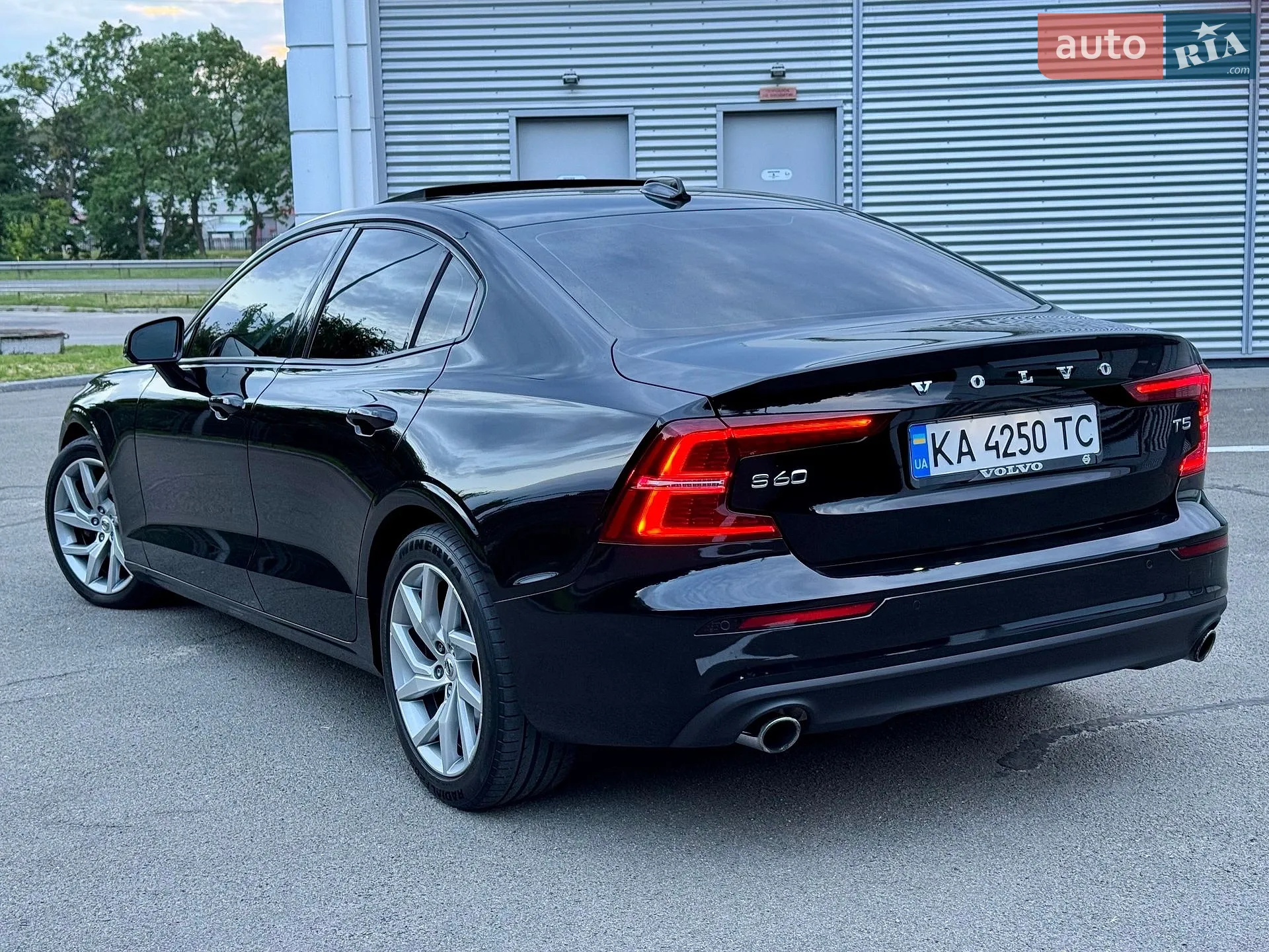 2020 Volvo S60 - мініатюра 8