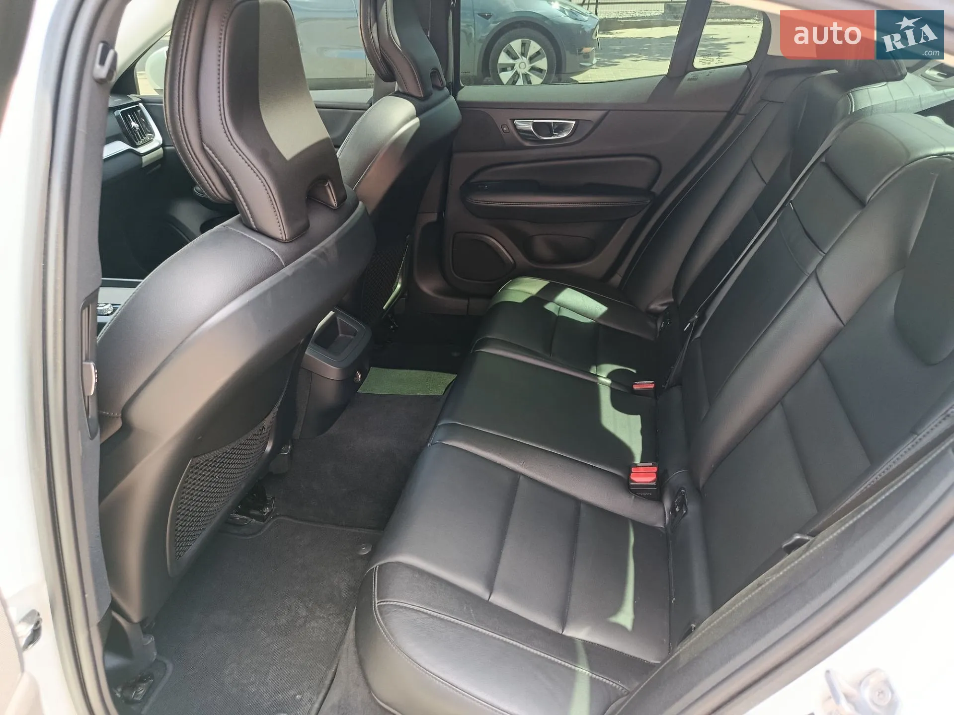 2019 Volvo S60 - мініатюра 8