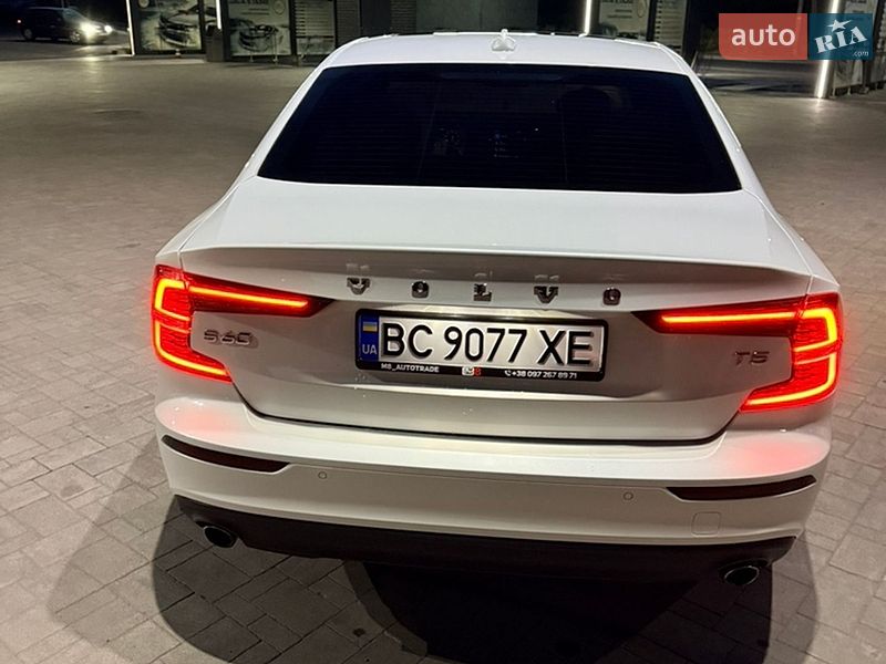 Седан Volvo S60 2020 в Львове