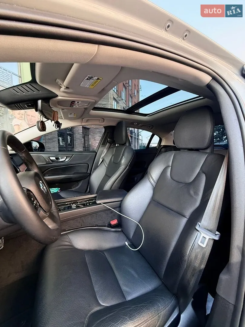 2023 Volvo S60 - мініатюра 17