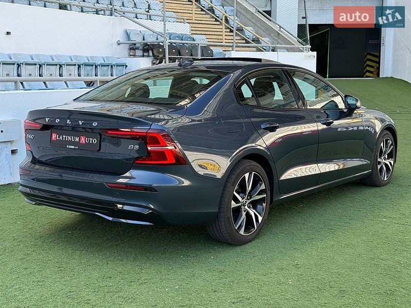 Седан Volvo S60 2024 в Одессе