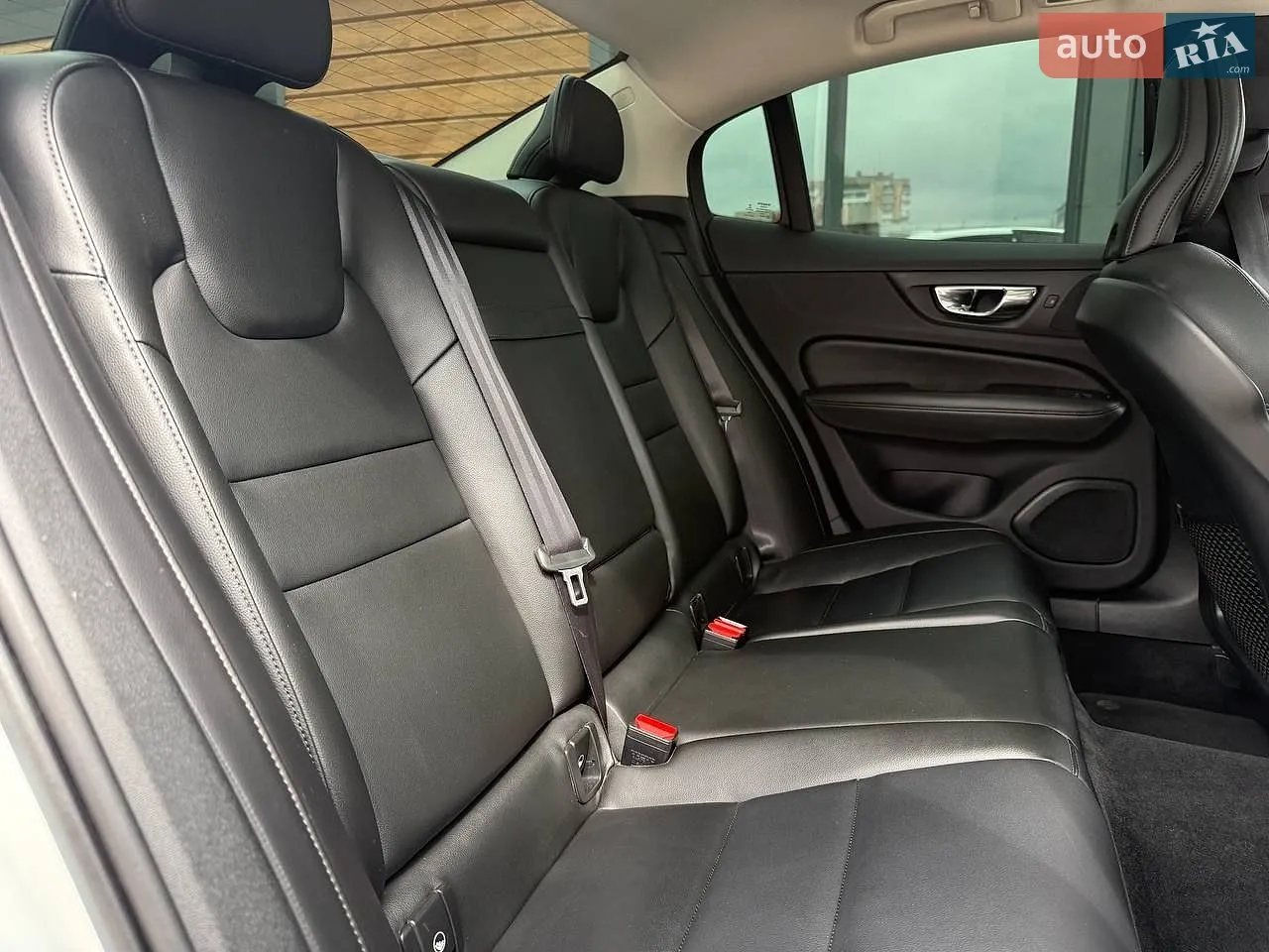 2019 Volvo S60 - мініатюра 12
