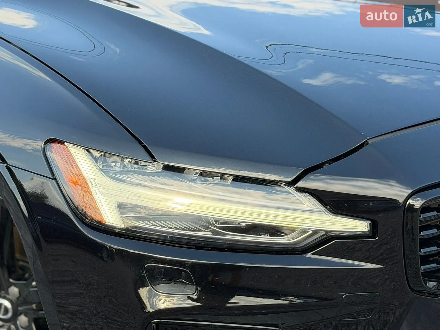 2022 Volvo S60 - мініатюра 15