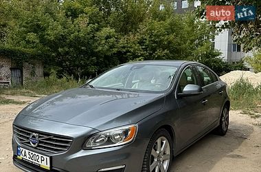 Седан Volvo S60 2015 в Києві