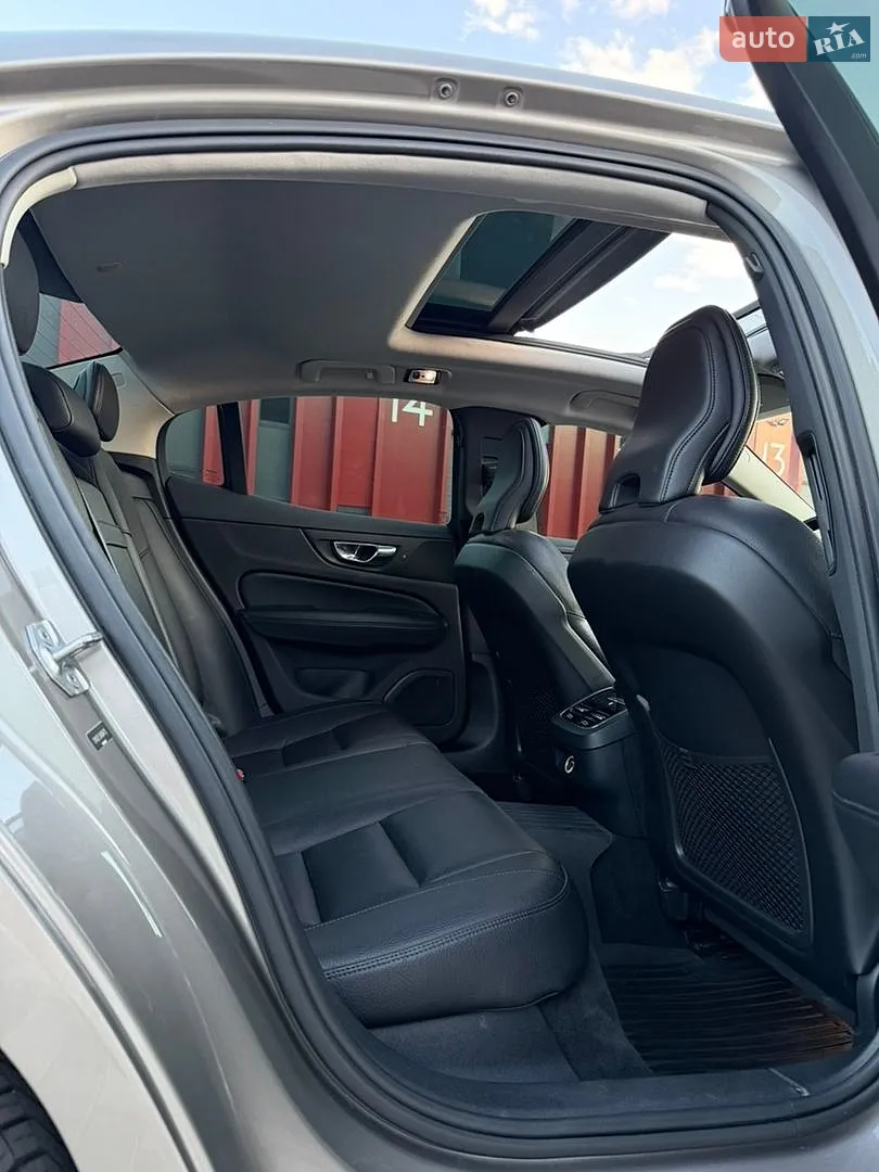 2019 Volvo S60 - мініатюра 23