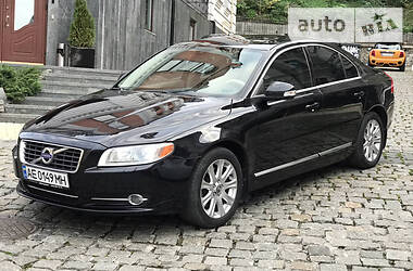 Седан Volvo S80 2010 в Киеве