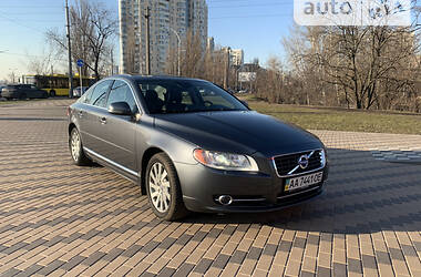 Седан Volvo S80 2012 в Киеве