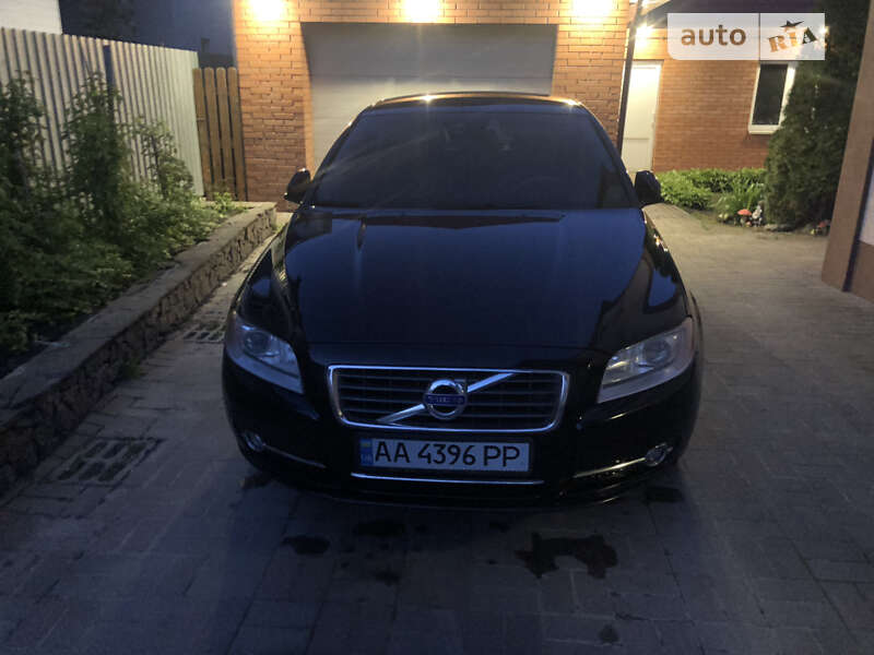 Седан Volvo S80 2012 в Киеве