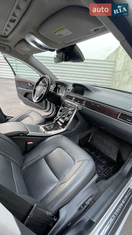 Седан Volvo S80 2015 в Львові