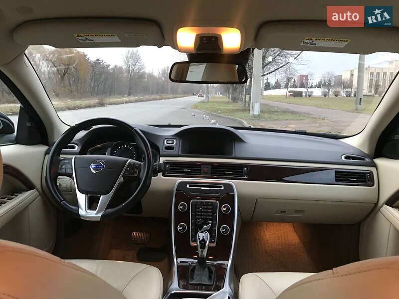 Седан Volvo S80 2014 в Чернівцях