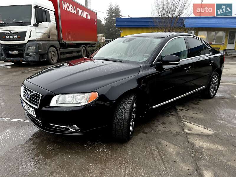 Седан Volvo S80 2011 в Умані