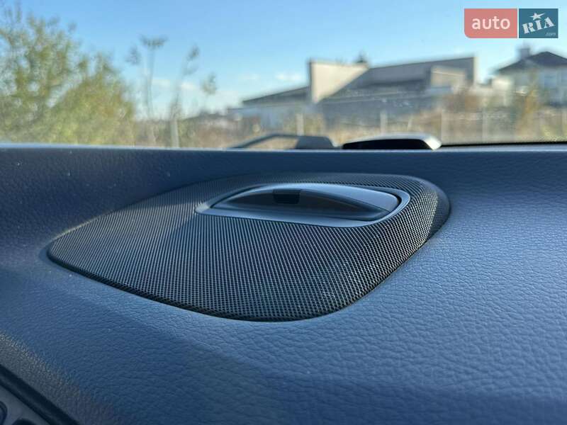 Седан Volvo S80 1999 в Львові