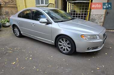 Седан Volvo S80 2011 в 