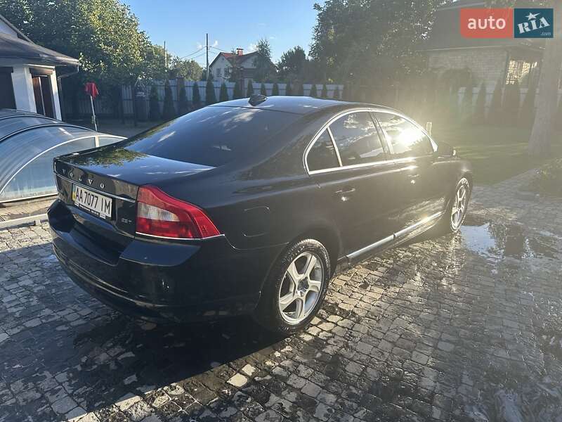 Седан Volvo S80 2010 в Киеве