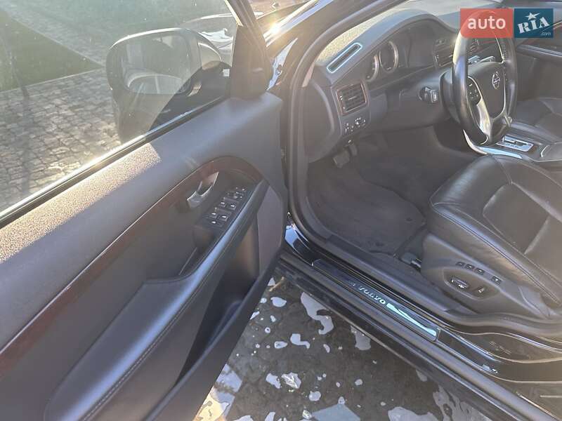Седан Volvo S80 2010 в Киеве