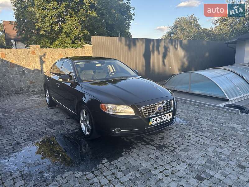 Седан Volvo S80 2010 в Киеве