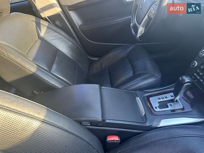 Седан Volvo S80 2010 в Киеве