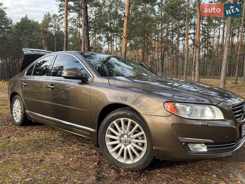 Седан Volvo S80 2014 в Сарнах