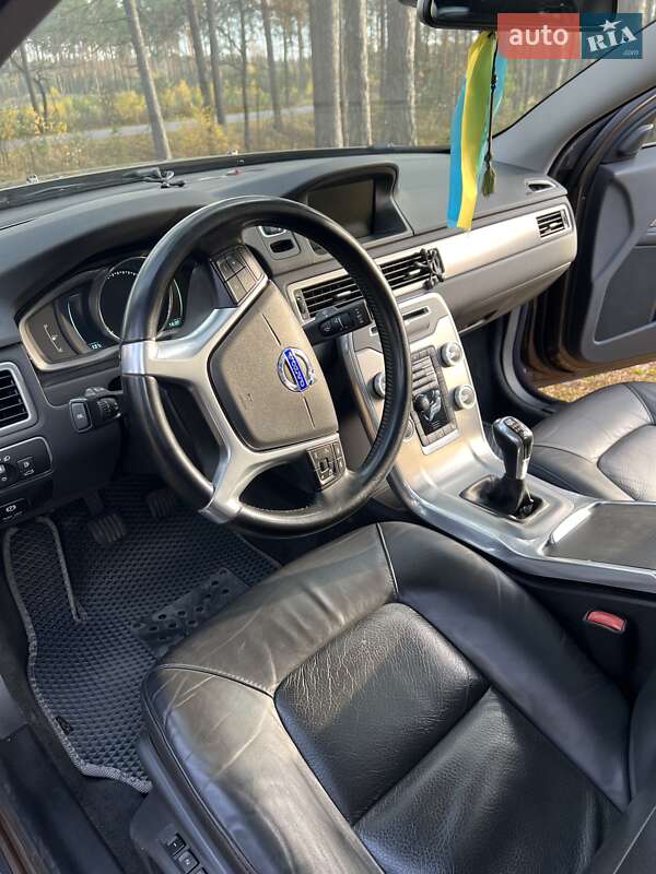 Седан Volvo S80 2014 в Сарнах