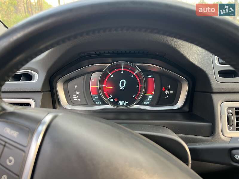 Седан Volvo S80 2014 в Сарнах