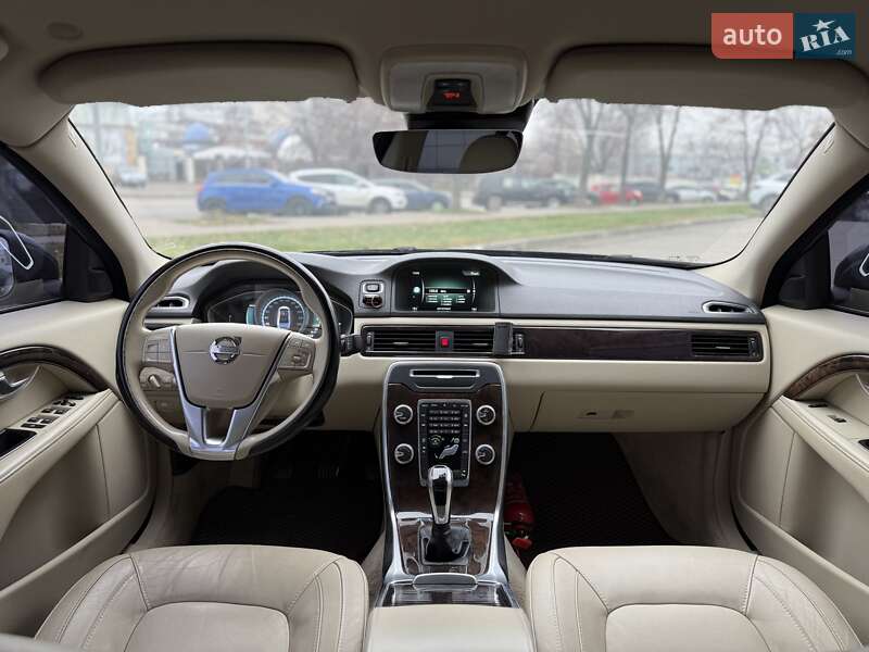 Седан Volvo S80 2014 в Киеве