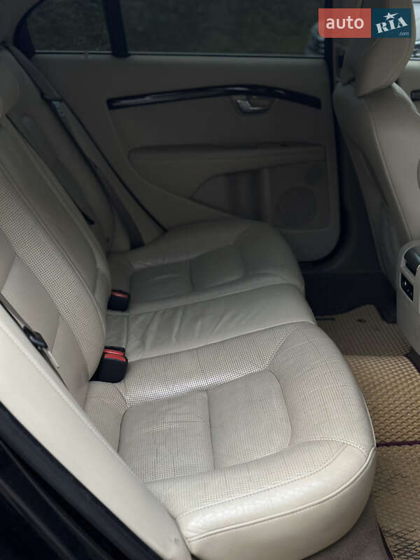 Седан Volvo S80 2010 в Киеве