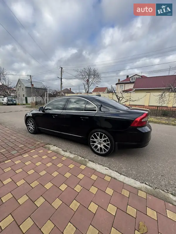 Volvo S80