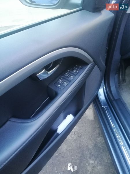 Седан Volvo S80 2012 в Киеве