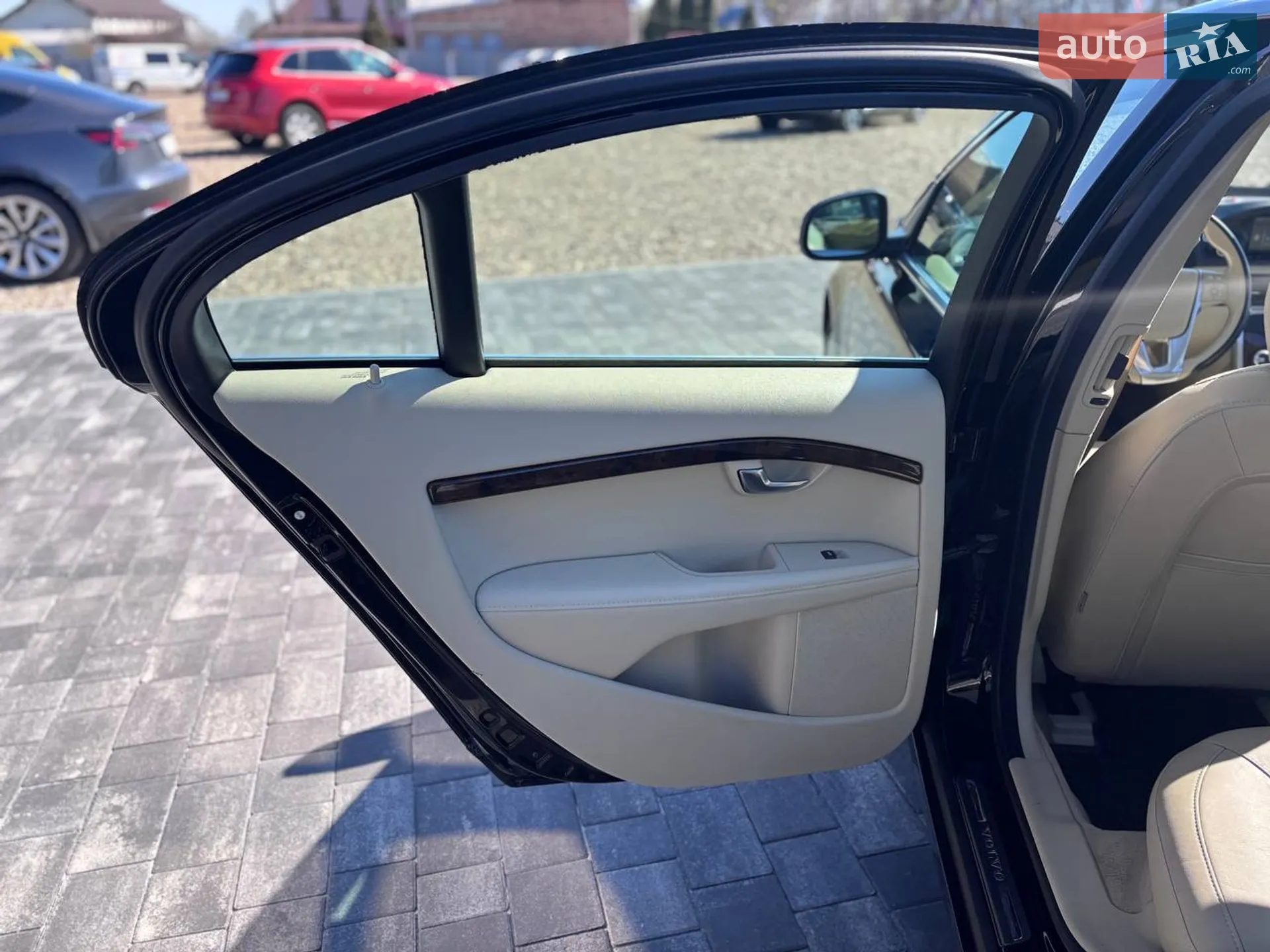 Volvo S80 2014 VIN YV140MAKXF1186345 фото оголошення 19 з 37
