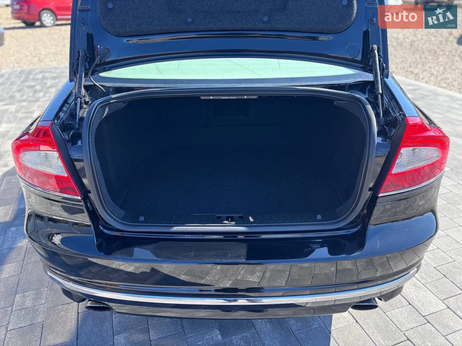 Volvo S80 2014 VIN YV140MAKXF1186345 фото оголошення 30 з 37