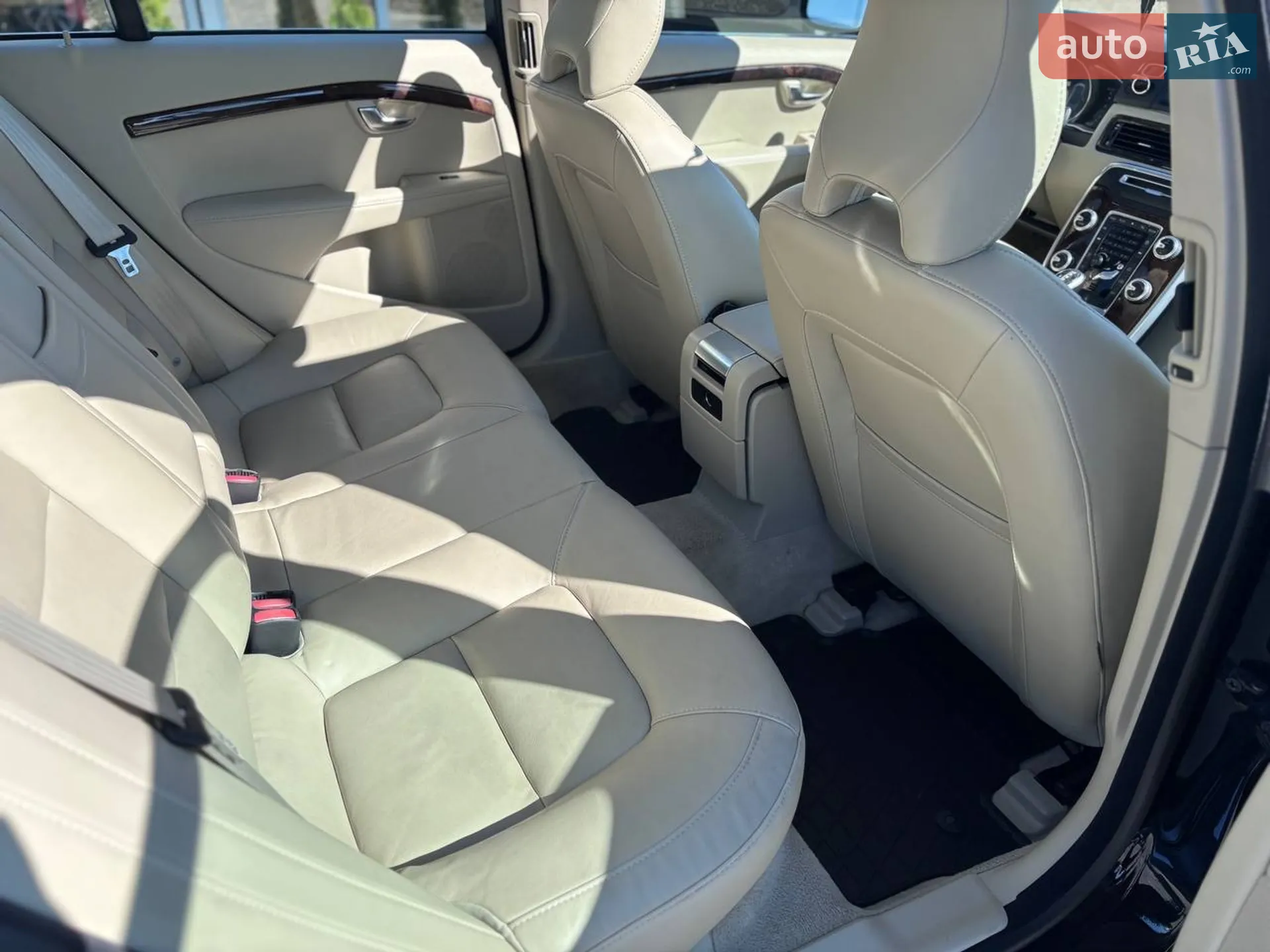 Volvo S80 2014 VIN YV140MAKXF1186345 фото оголошення 31 з 37