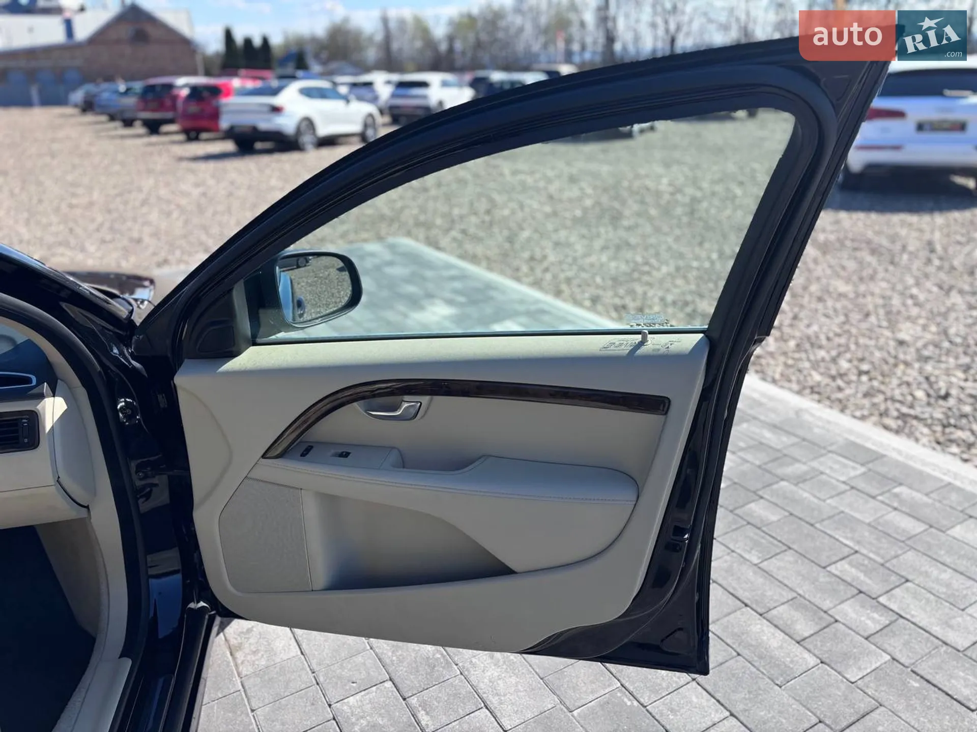 Volvo S80 2014 VIN YV140MAKXF1186345 фото оголошення 34 з 37