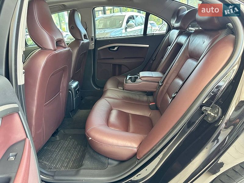 Седан Volvo S80 2012 в Виннице