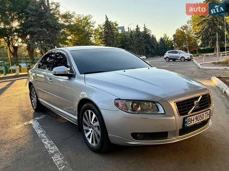 Volvo S80