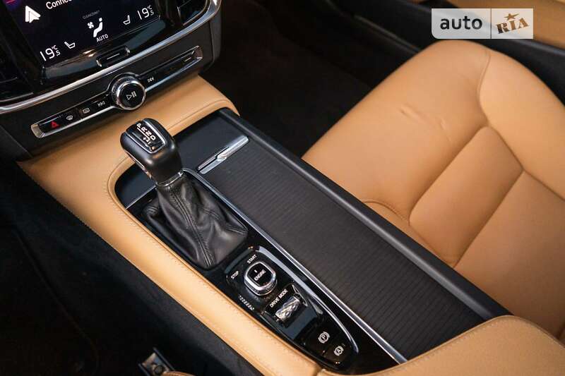 Седан Volvo S90 2016 в Хмельницком фото 57 Седан Volvo S90 2016 в Хмельницком