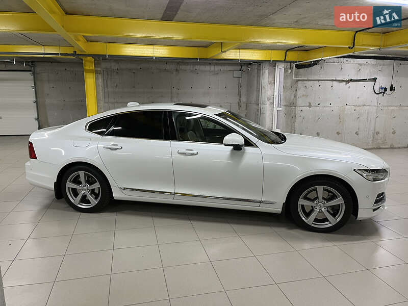 Седан Volvo S90 2016 в Дніпрі