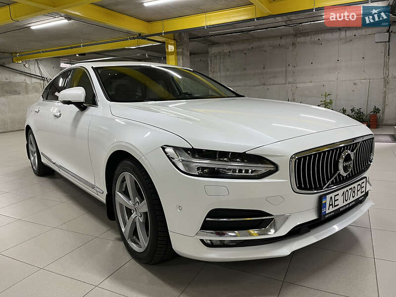 Седан Volvo S90 2016 в Дніпрі