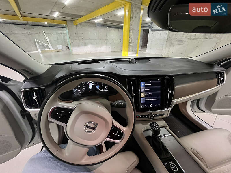 Седан Volvo S90 2016 в Дніпрі