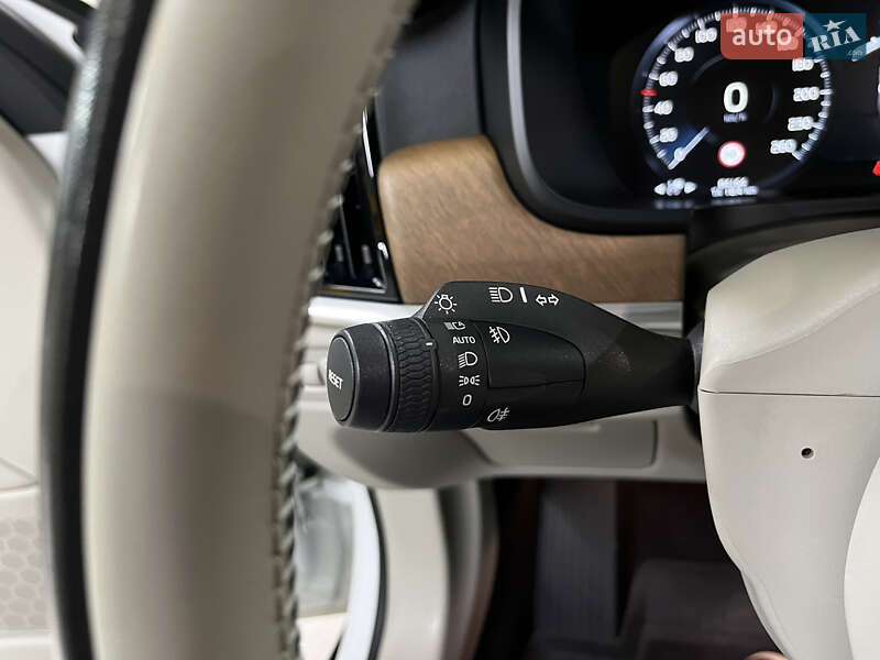 Седан Volvo S90 2016 в Дніпрі