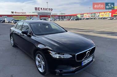 Седан Volvo S90 2018 в Рівному