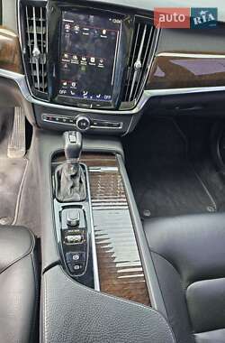 Седан Volvo S90 2017 в 