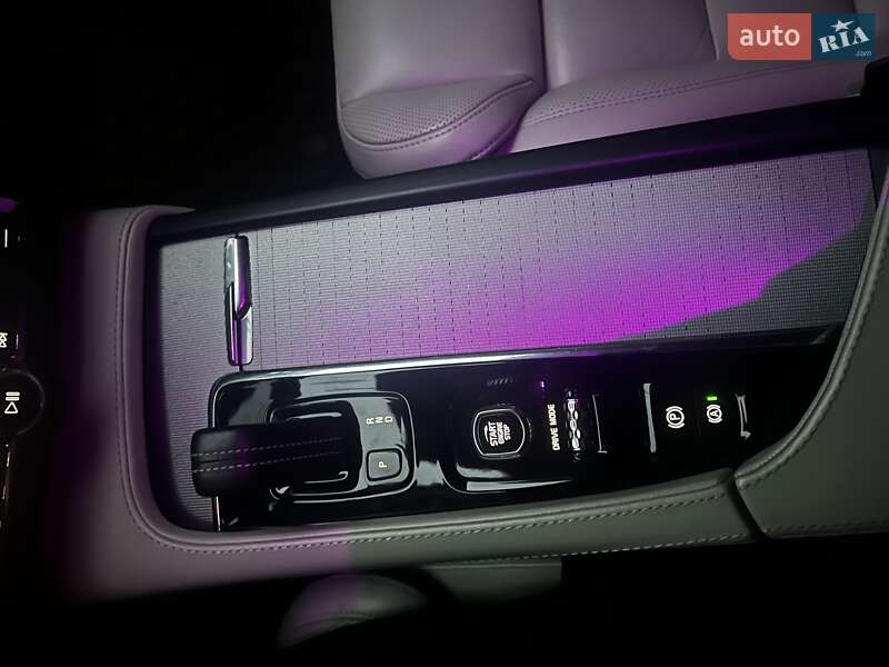 Седан Volvo S90 2020 в Дніпрі