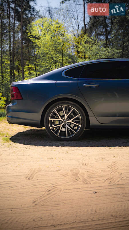 Седан Volvo S90 2017 в Львове